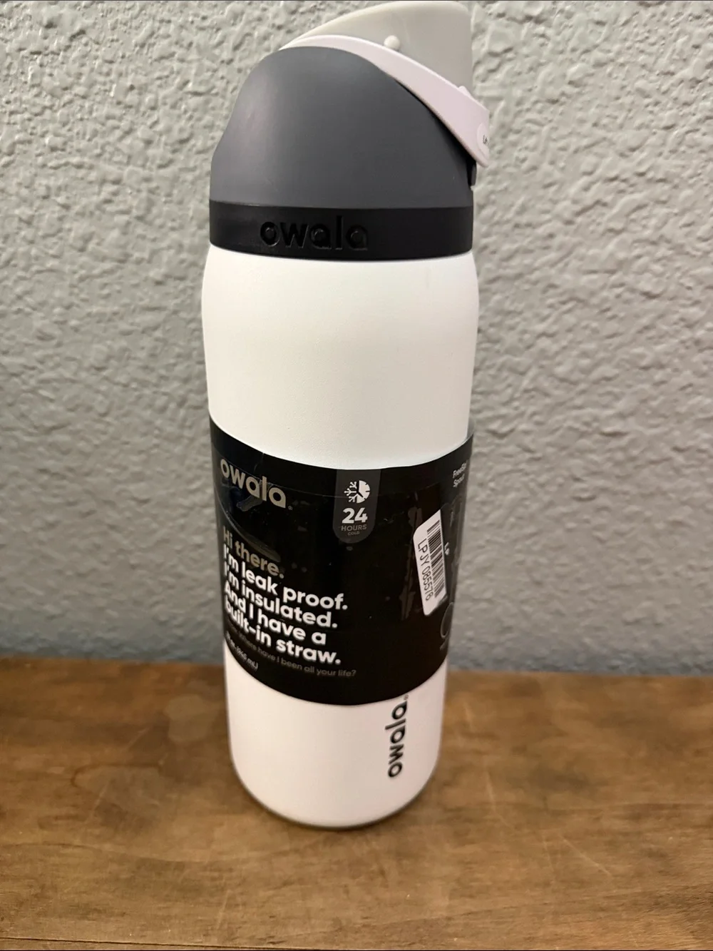Owala Insulated Water Bottle in White with Gray Lid 32oz NEW - Picture 1 of 4